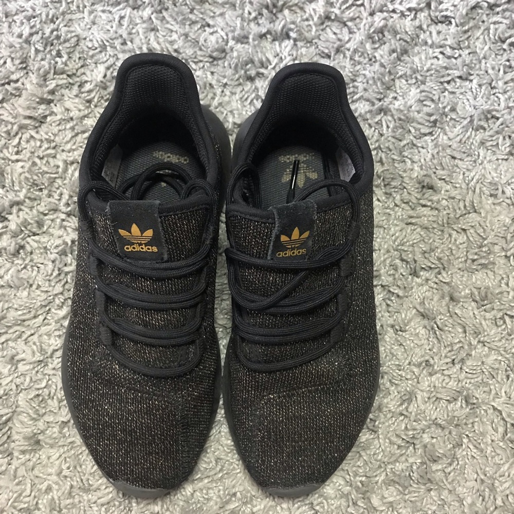 Adidas tennis shoes